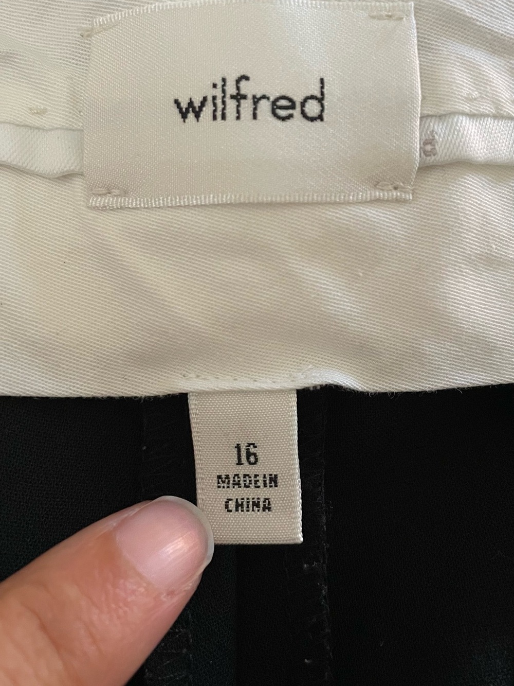 Wilfred Alanya Dress Pant Black Crepette High Waisted Pleated Size 16 - Picture 3 of 8
